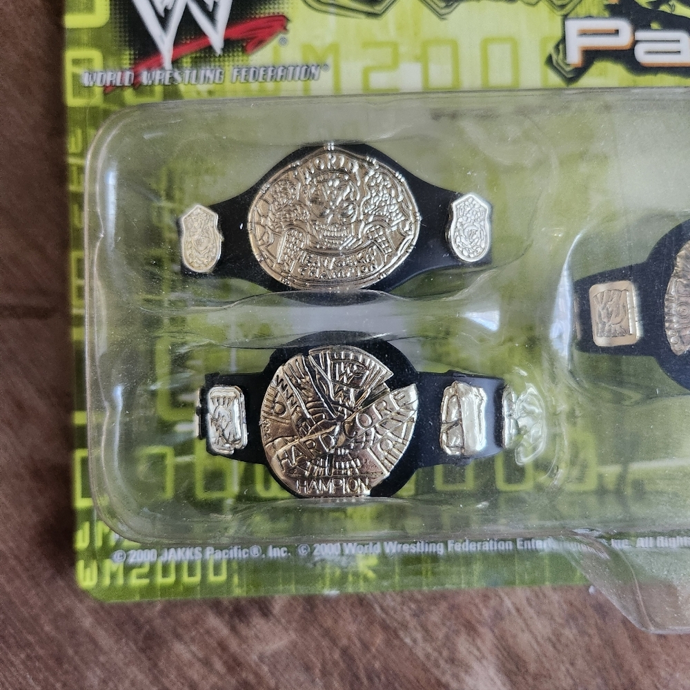 WWE/WWF Jakks Pacific Grapple Gear Championship Pack 2000 - Picture 4 of 9